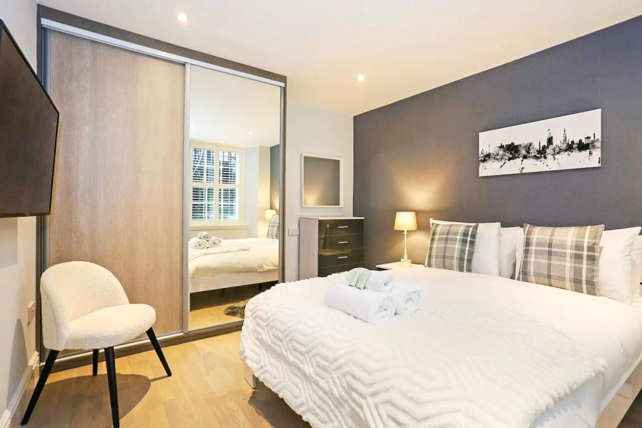 Modern 3 Bedroom Apartment, West End Edimburgo Esterno foto