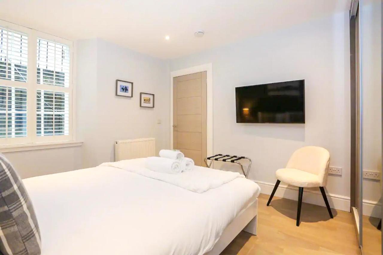 Modern 3 Bedroom Apartment, West End Edimburgo Esterno foto