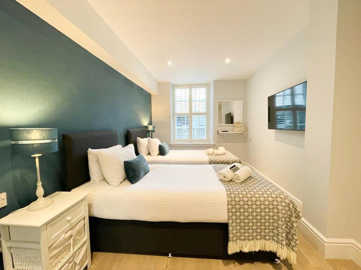 Modern 3 Bedroom Apartment, West End Edimburgo Esterno foto