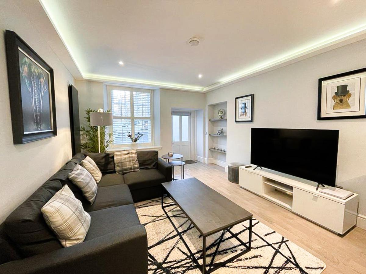 Modern 3 Bedroom Apartment, West End Edimburgo Esterno foto